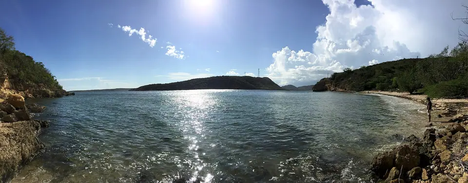 Secluded Jaboncillo beach and turquoise water in the Guánica State Forest