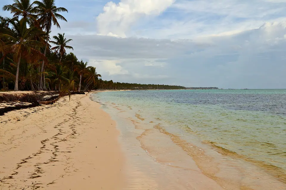 Turquoise sea and white sand beach near the Barceló Bávaro complex in Punta Cana