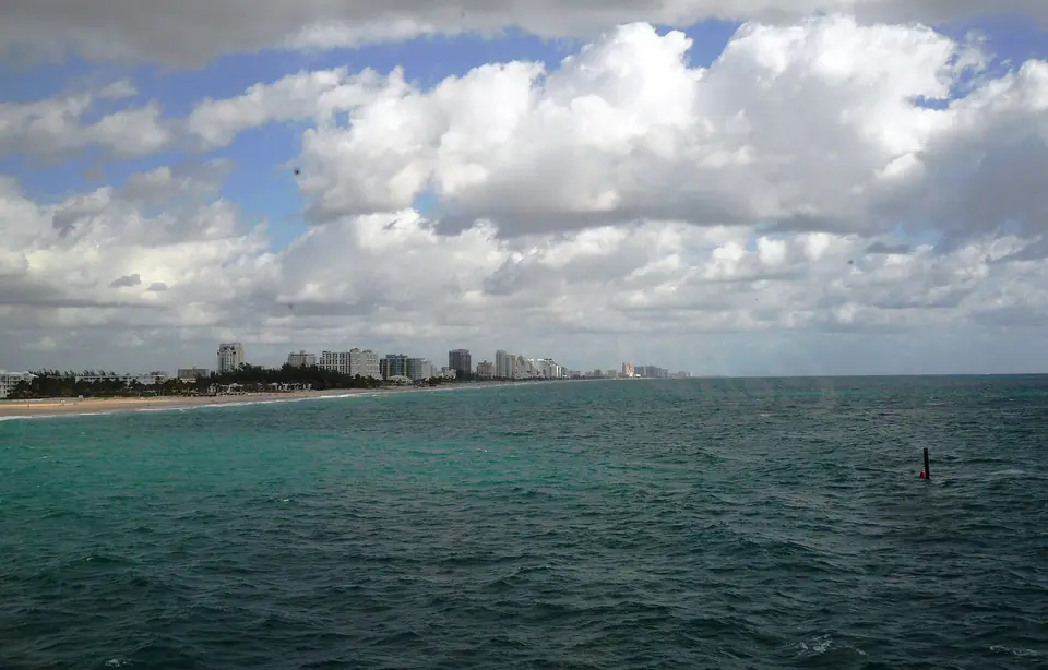 Central Beach in Fort Lauderdale with sand, palms and the Atlantic