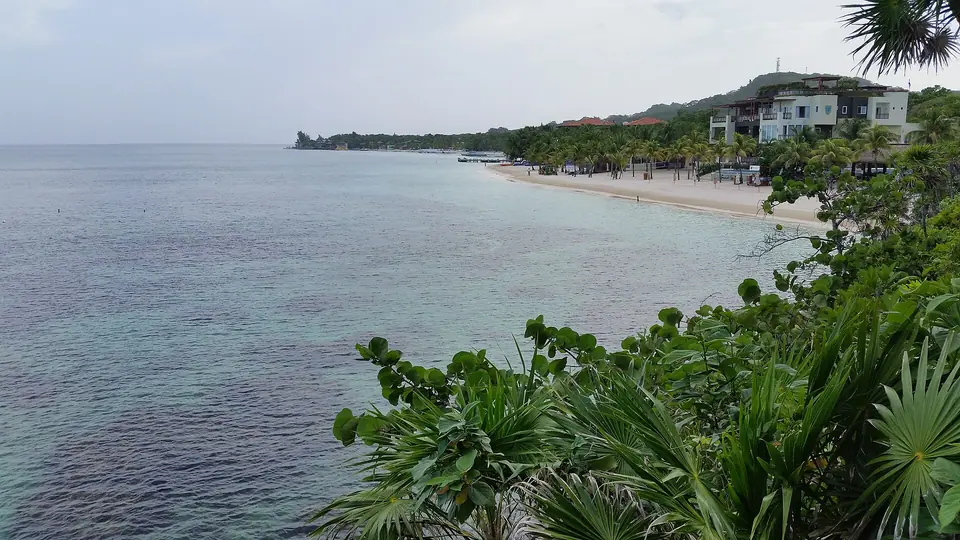 Aerial view of West Bay beach on Roatán looking north along the shoreline and reef