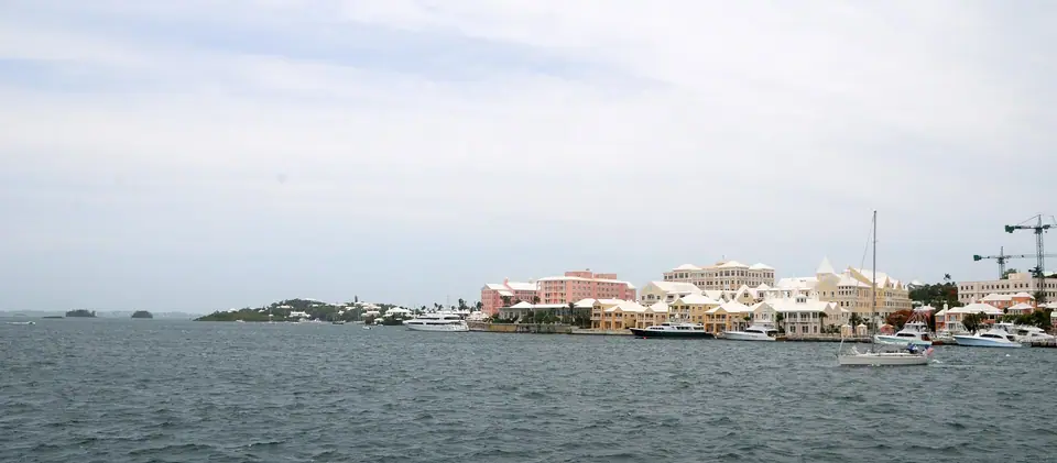 Pink Hamilton Princess hotel building on the waterfront of Hamilton Harbour, Bermuda